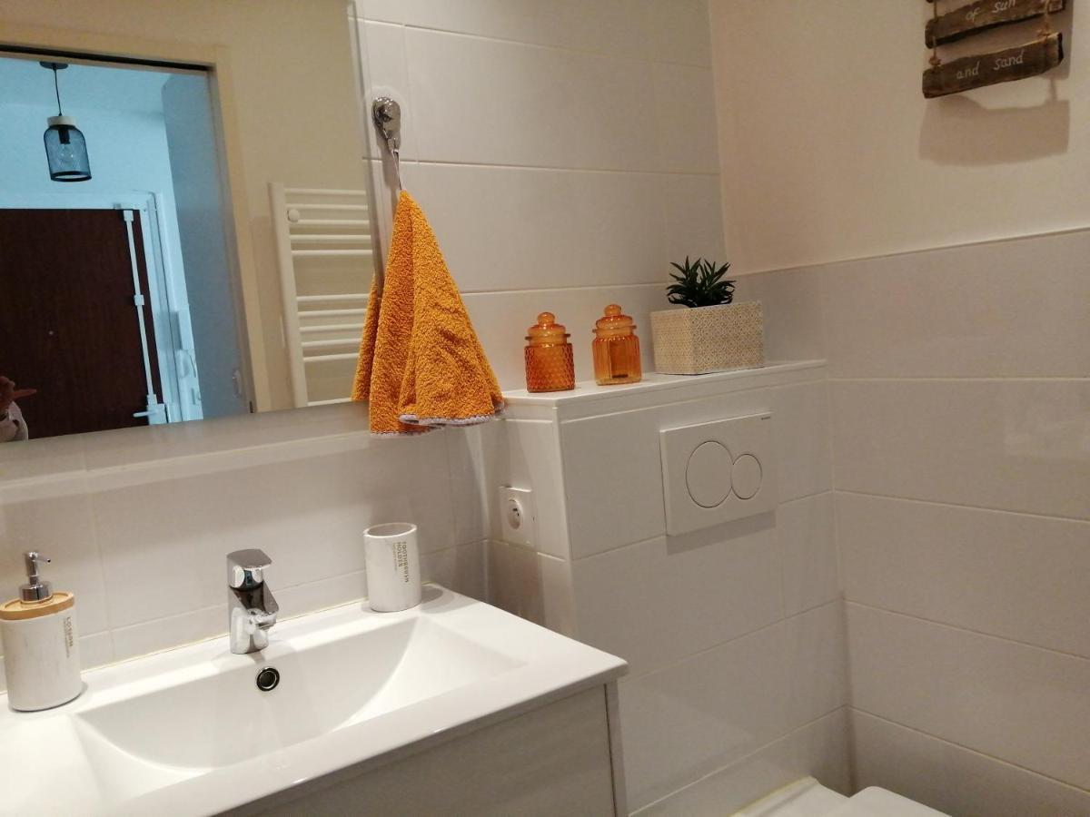 appartement résidence avec piscine et mini golf inclus privés La Rochelle  Extérieur photo